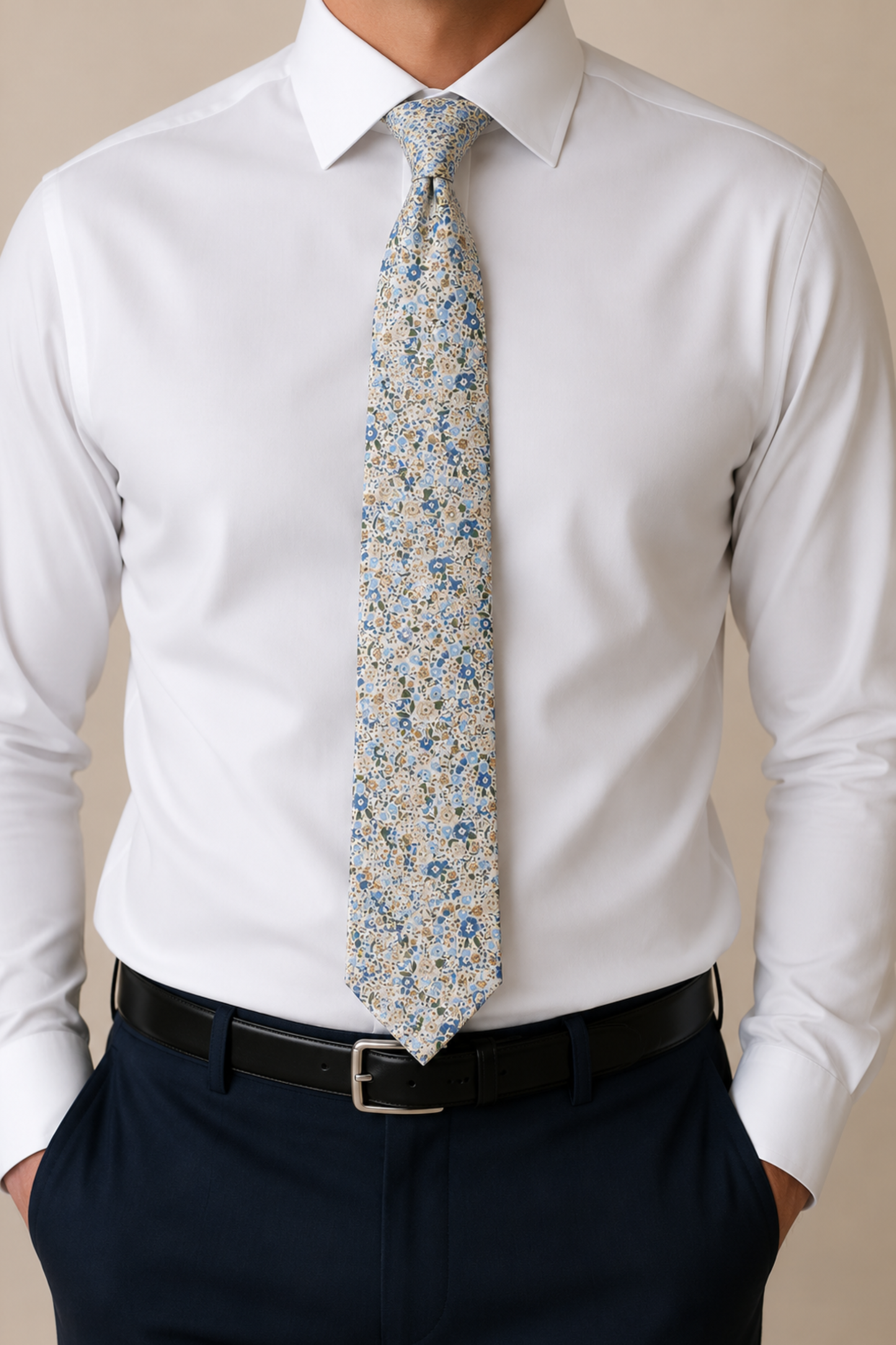 Corbata floral azul con beige