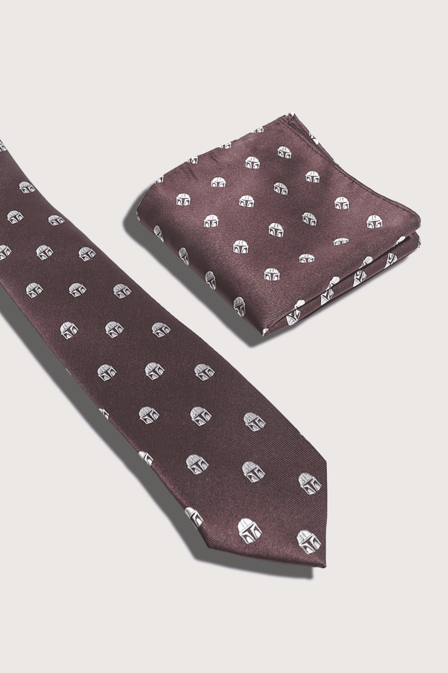 Corbata con Pañuelo Mandalorian Café Microbordado Poliéster